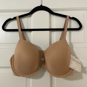 Calvin Klein Women's underwire Bra - Lighty Lined Demi